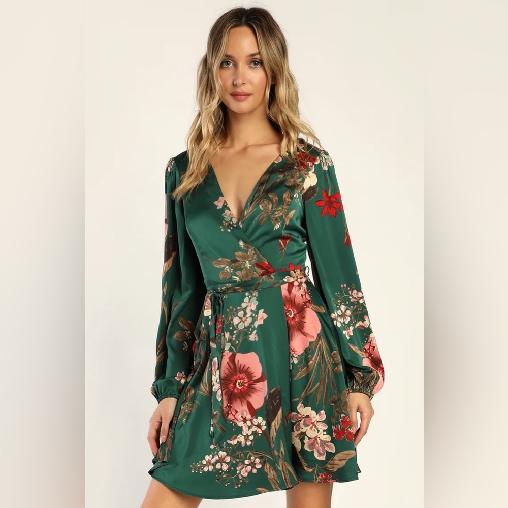 Radiant Elegance Green Floral Print Balloon Sleeve Wrap Mini Dress Medium